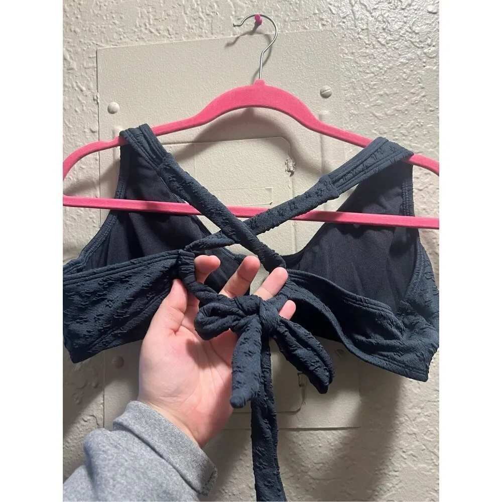 Woman’s Swimsuit Top Size XL